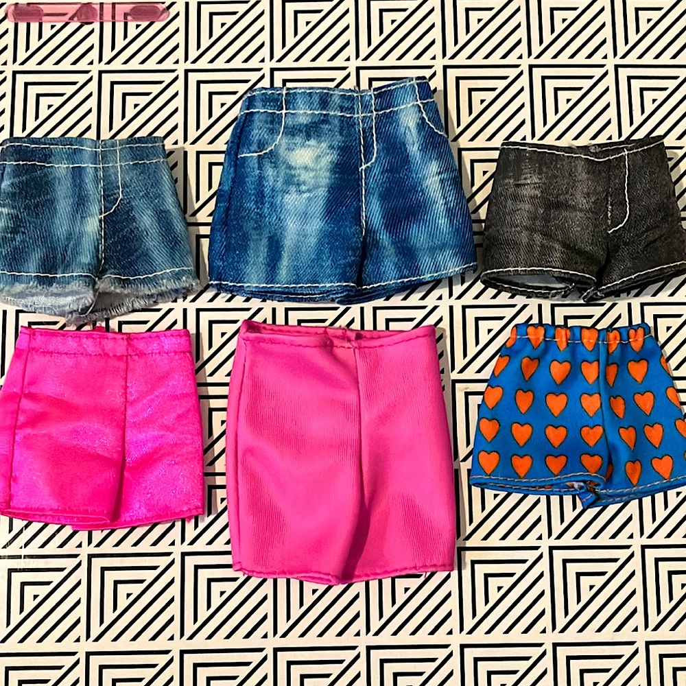 DOLL CLOTHES: SIX PACK SHORTS